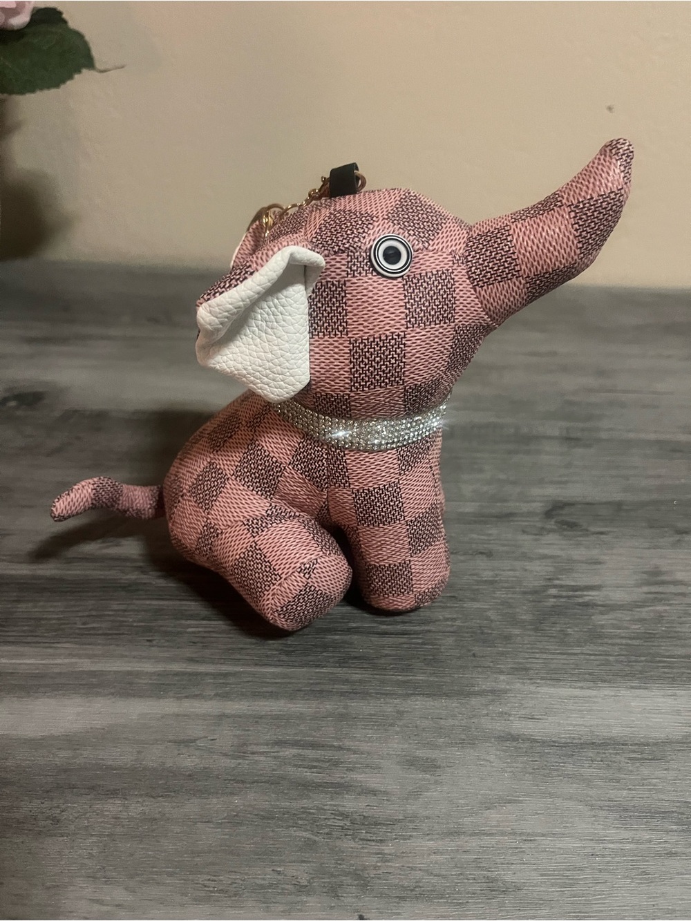 Pink Checkered Elephant Keychain - Picture 2 of 6